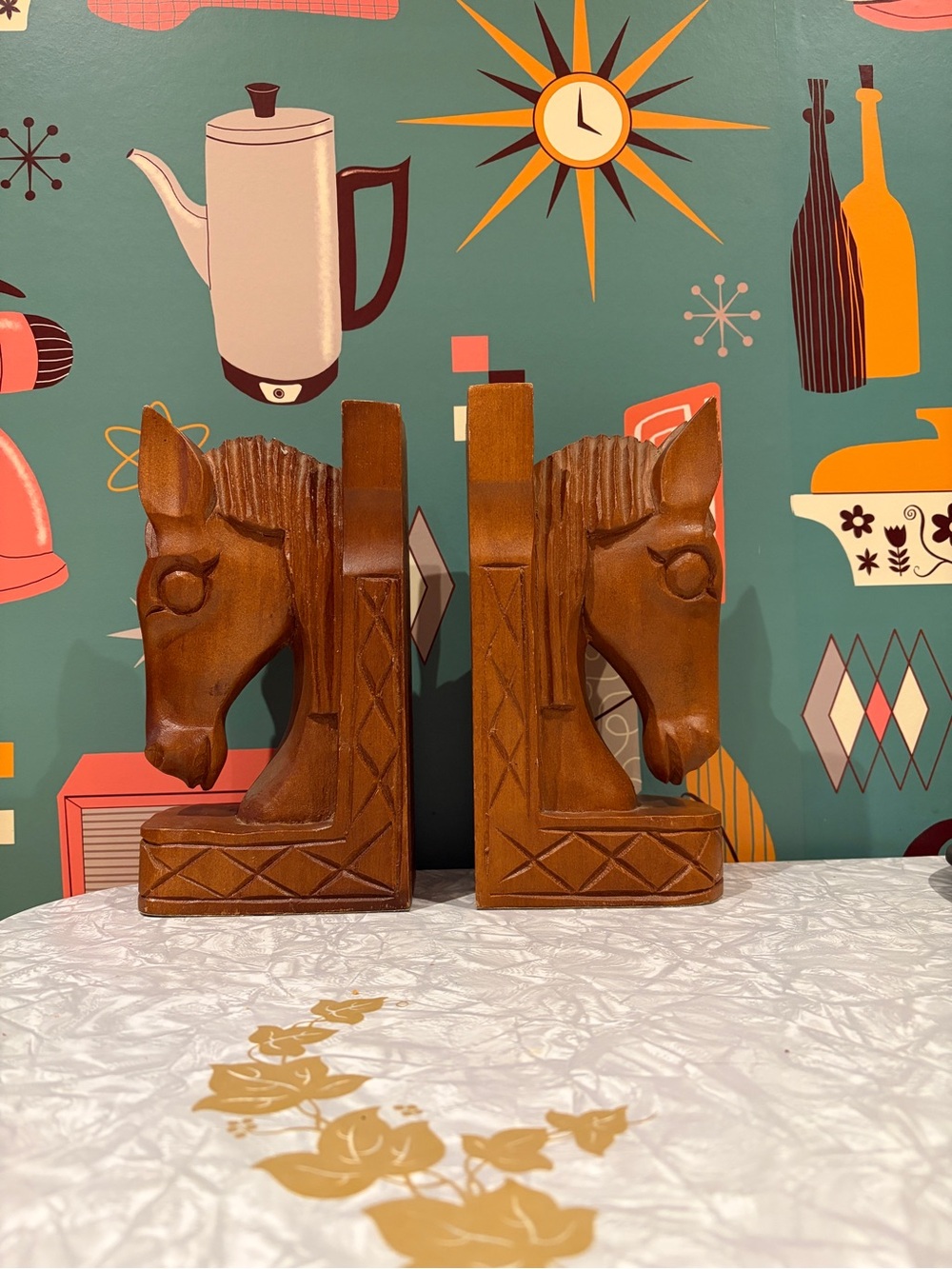 VTG Hand Carved Wood Horse Head Bookends Knight Chess Piece Sculpture Figurine